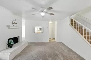 Photo #3: 21103509 Listing