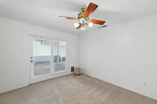 Photo #4: 21103509 Listing