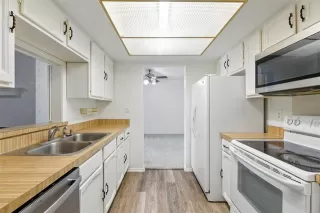 Photo #6: 21103509 Listing