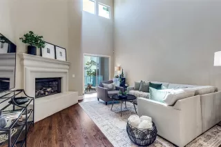 Photo #4: 21103808 Listing