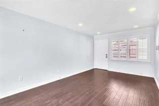 Photo #4: 21104419 Listing