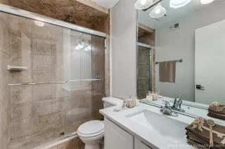 Photo #5: 21104982 Listing