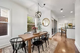 Photo #4: 21105329 Listing 