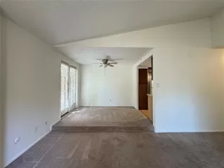 Photo #4: 21105464 Listing