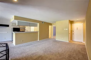 Photo #5: 21105497 Listing