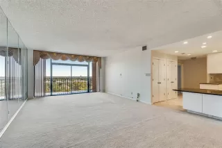 Photo #3: 21106009 Listing