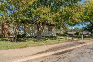 Photo #3: 21106115 Listing