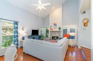 Photo #5: 21106206 Listing 