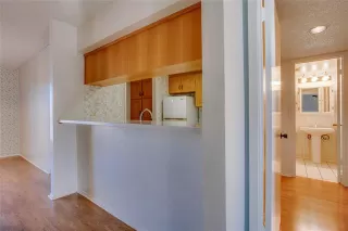 Photo #3: 21107232 Listing