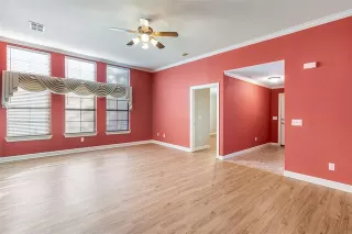 Photo #5: 21107473 Listing