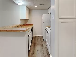 Photo #6: 21107908 Listing 