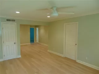 Photo #3: 21107970 Listing