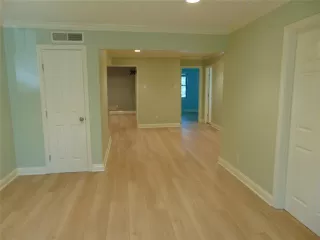 Photo #4: 21107970 Listing