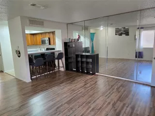 Photo #2: 21107975 Listing