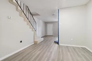 Photo #2: 21108064 Listing