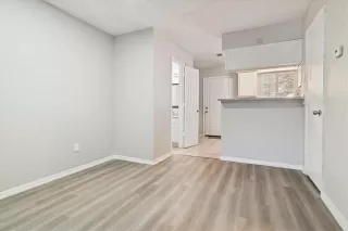 Photo #6: 21108064 Listing