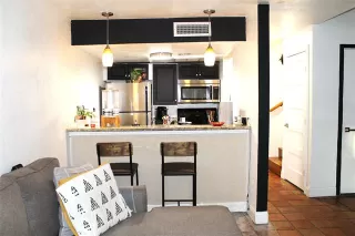 Photo #3: 21108164 Listing