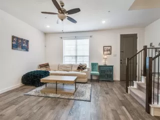 Photo #6: 21108204 Listing