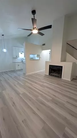 Photo #2: 21108378 Listing 