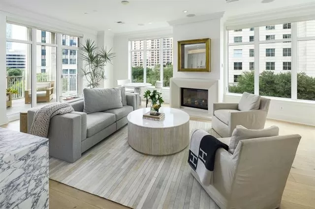 MLS: 21108572 Condo For Sale