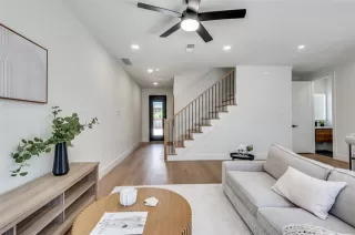 Photo #5: 21108721 Listing 