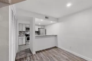 Photo #4: 21108888 Listing 