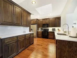 Photo #6: 21109179 Listing 