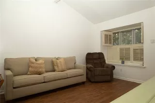 Photo #3: 21109358 Listing 