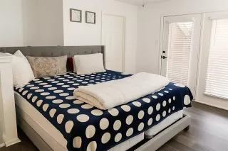 More Details about MLS # 21109610 : 5550 SPRING VALLEY ROAD #E22