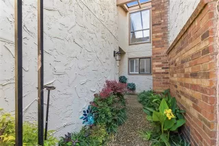 Photo #2: 21109763 Listing 