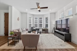 Photo #4: 21110163 Listing 