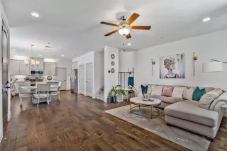 Photo #5: 21110454 Listing 