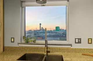 Photo #6: 21110610 Listing 