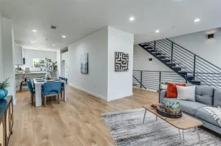 Photo #2: 21110628 Listing 