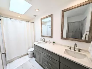 Photo #4: 21110639 Listing