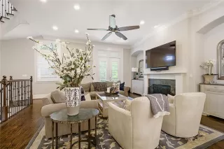 Photo #6: 21110914 Listing 