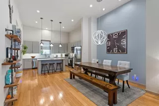 Photo #2: 21110942 Listing 