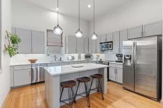 Photo #6: 21110942 Listing 