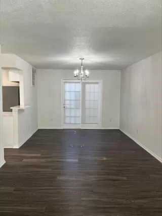 Photo #3: 21111290 Listing 