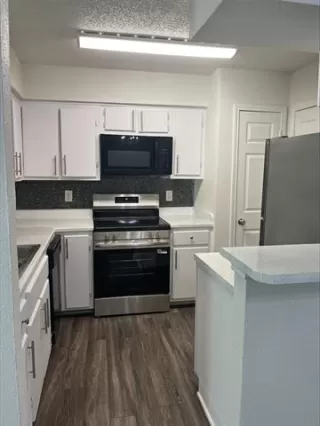 Photo #6: 21111290 Listing 