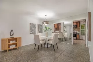 Photo #5: 21111297 Listing