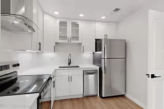 Photo #5: 21111419 Listing 