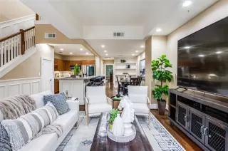 Photo #2: 21111734 Listing 