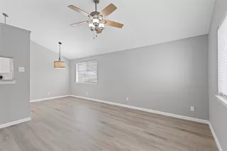 Photo #3: 21111748 Listing 