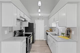 Photo #6: 21111748 Listing 