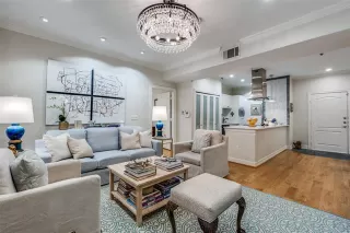 Photo #6: 21112013 Listing 