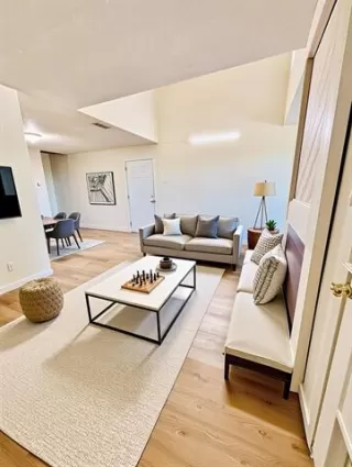 Photo #6: 21112069 Listing 