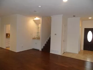 Photo #4: 21112105 Listing 