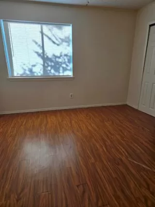 Photo #5: 21112142 Listing 