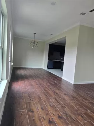 Photo #4: 21112421 Listing 